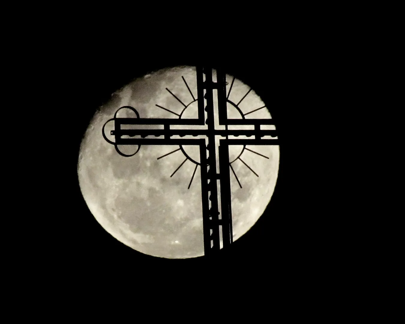 Fotografia de rua e do cotidiano em Piracicaba e São Paulo — Super Lua em Taquaritinga